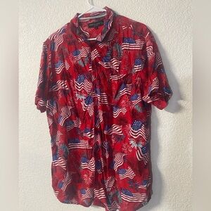 Free Planet Red American Flag & Fireworks Short-Sleeve Button-Down Shirt XL